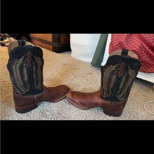 Classic Western Cowboy Boots in Brown and Black